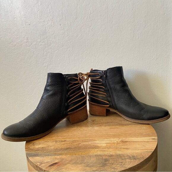 Korks Belaya Black Leather Lace Tie Up Ankle Boots - Picture 10 of 14